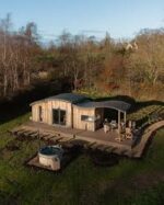 Road Green English Dry White Wine 2022 (6 Bottles) Dursley, Gloucestershire, England - Image 2